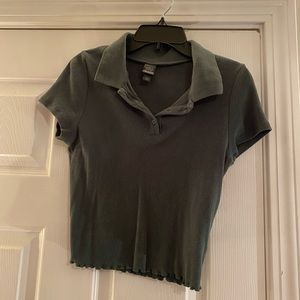 Green collared tee